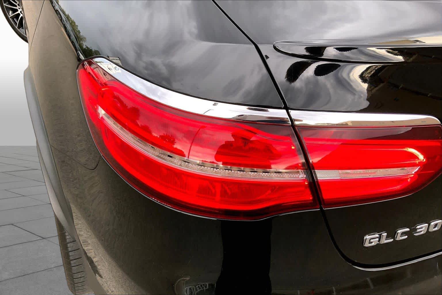 Used 2019 Black Mercedes-Benz GLC 300 image 28