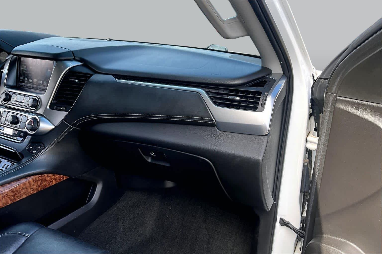 Used 2018 Summit White Chevrolet Premier image 19