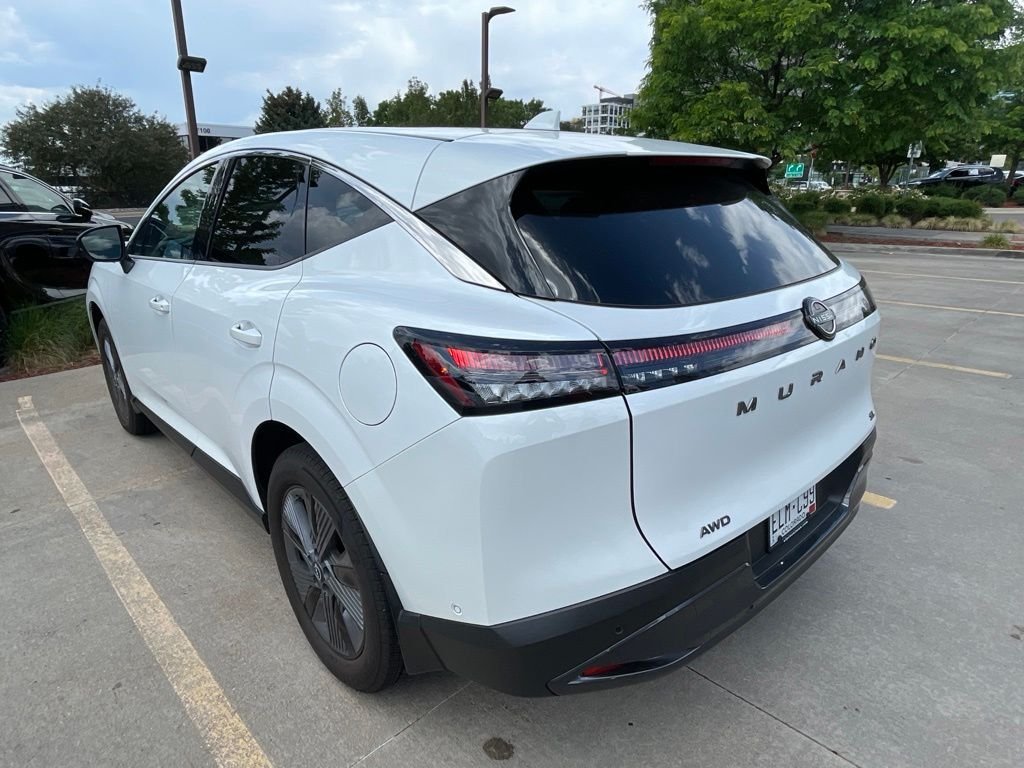 Used 2025 White Nissan SL image 3