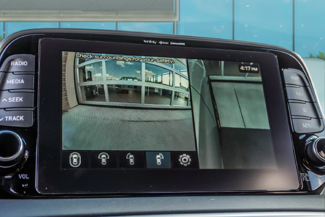 Used 2020 Silver Hyundai Ultimate image 19