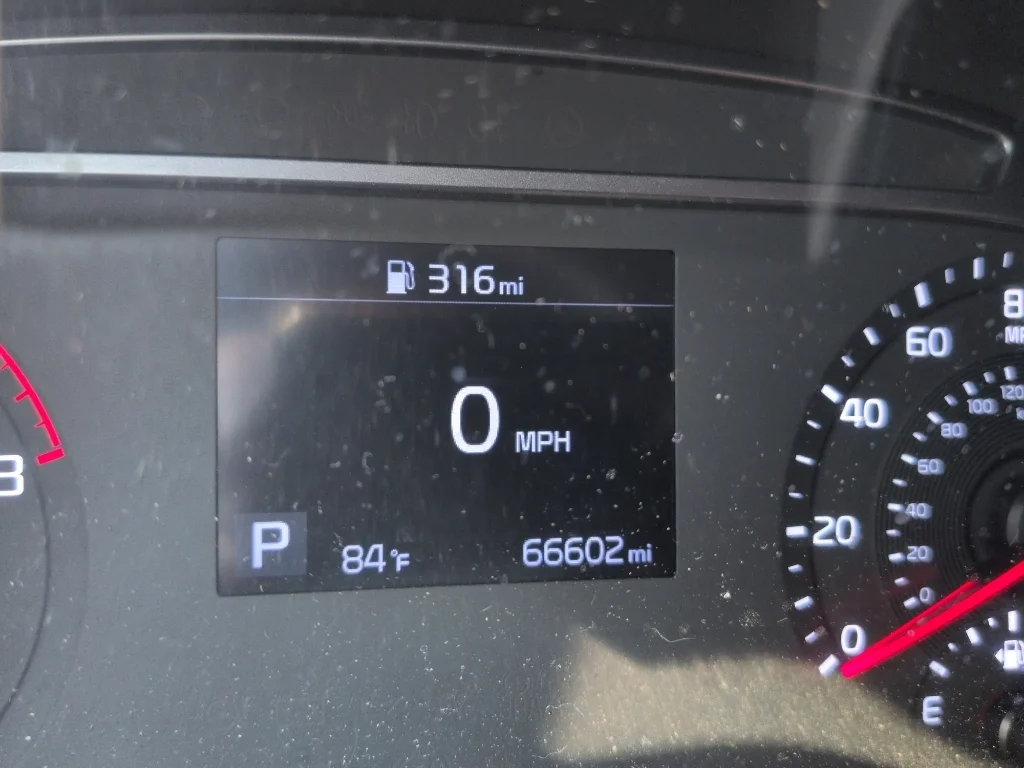 Used 2021 CHERRY BLACK Kia LX image 18