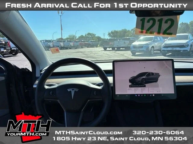 Used 2022  Tesla Long Range image 11