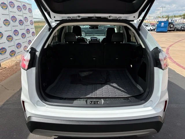 Used 2024 Oxford White Ford SEL image 6