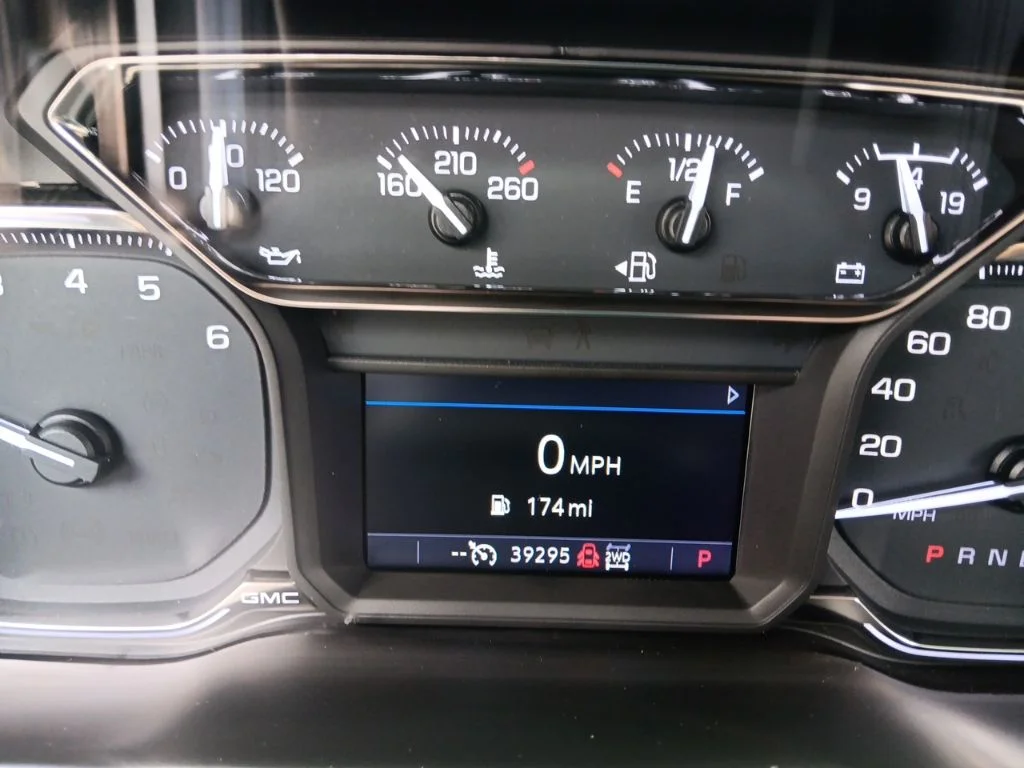 Used 2021 Summit White GMC SLE image 20