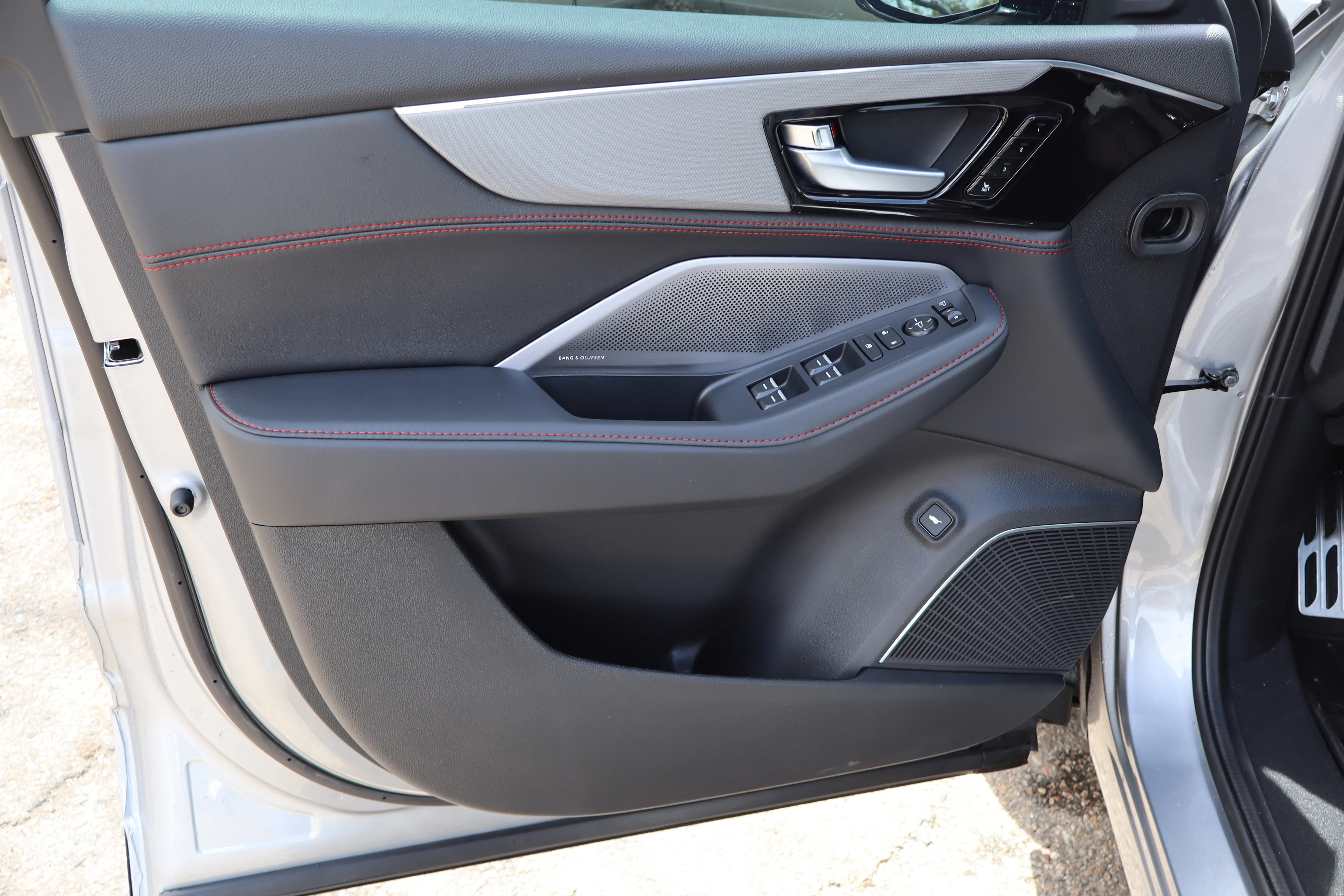 New 2026 Solar Silver Metallic Acura w/A-Spec Package image 24