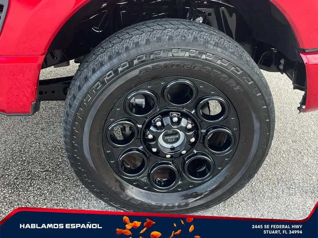 Used 2024 Red Ford LARIAT image 21