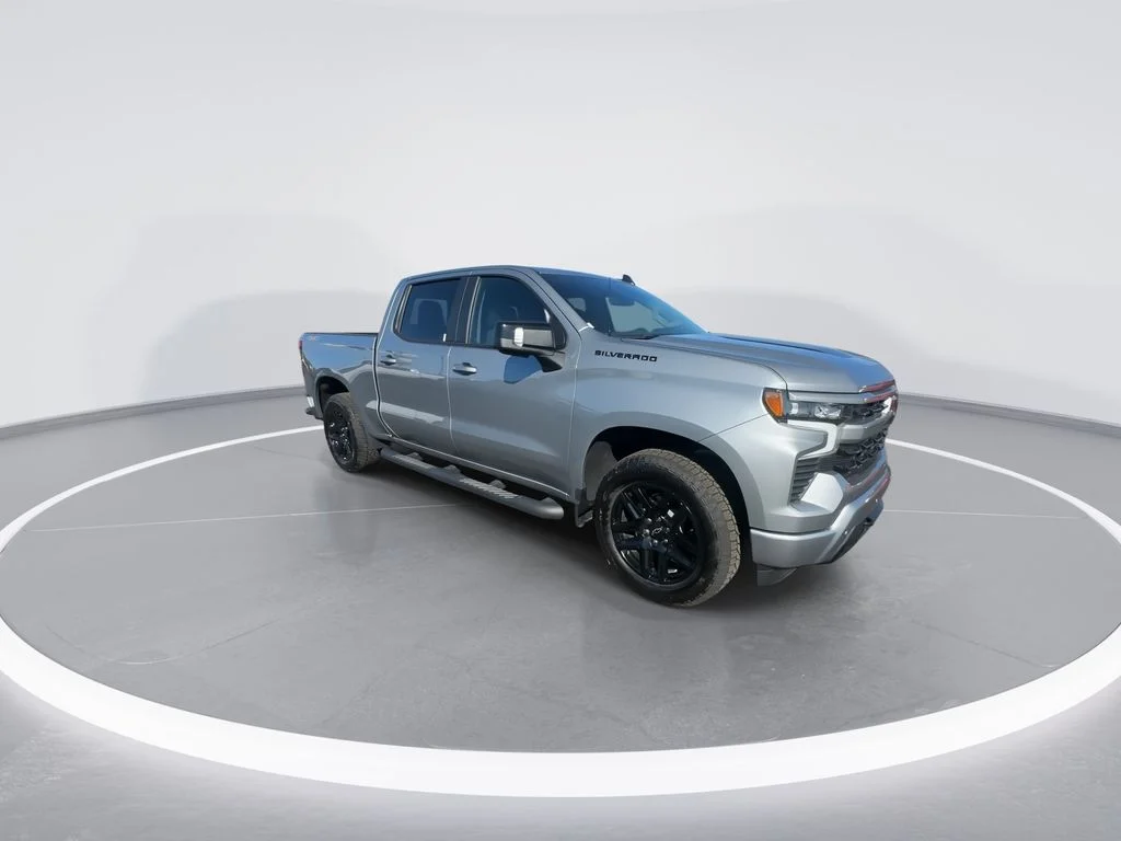 Used 2025 Gray Chevrolet RST image 2