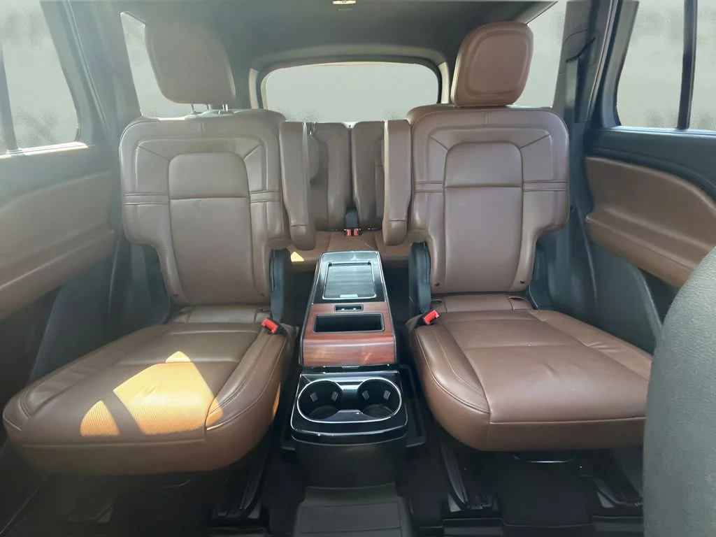 Used 2021 Black Lincoln Grand Touring image 11