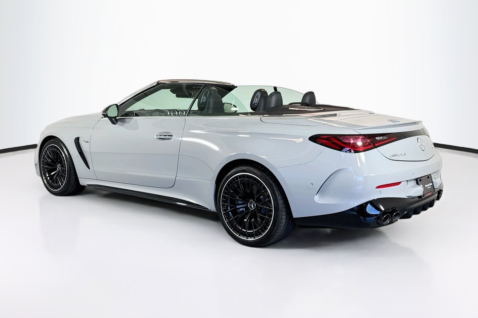 New 2027 MANUFAKTUR Alpine Grey Mercedes-Benz AMG® CLE 53 image 7