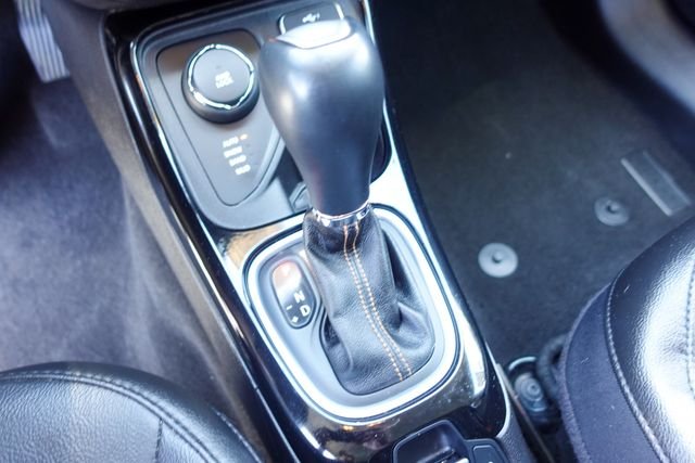 Used 2020 White Jeep Limited image 19