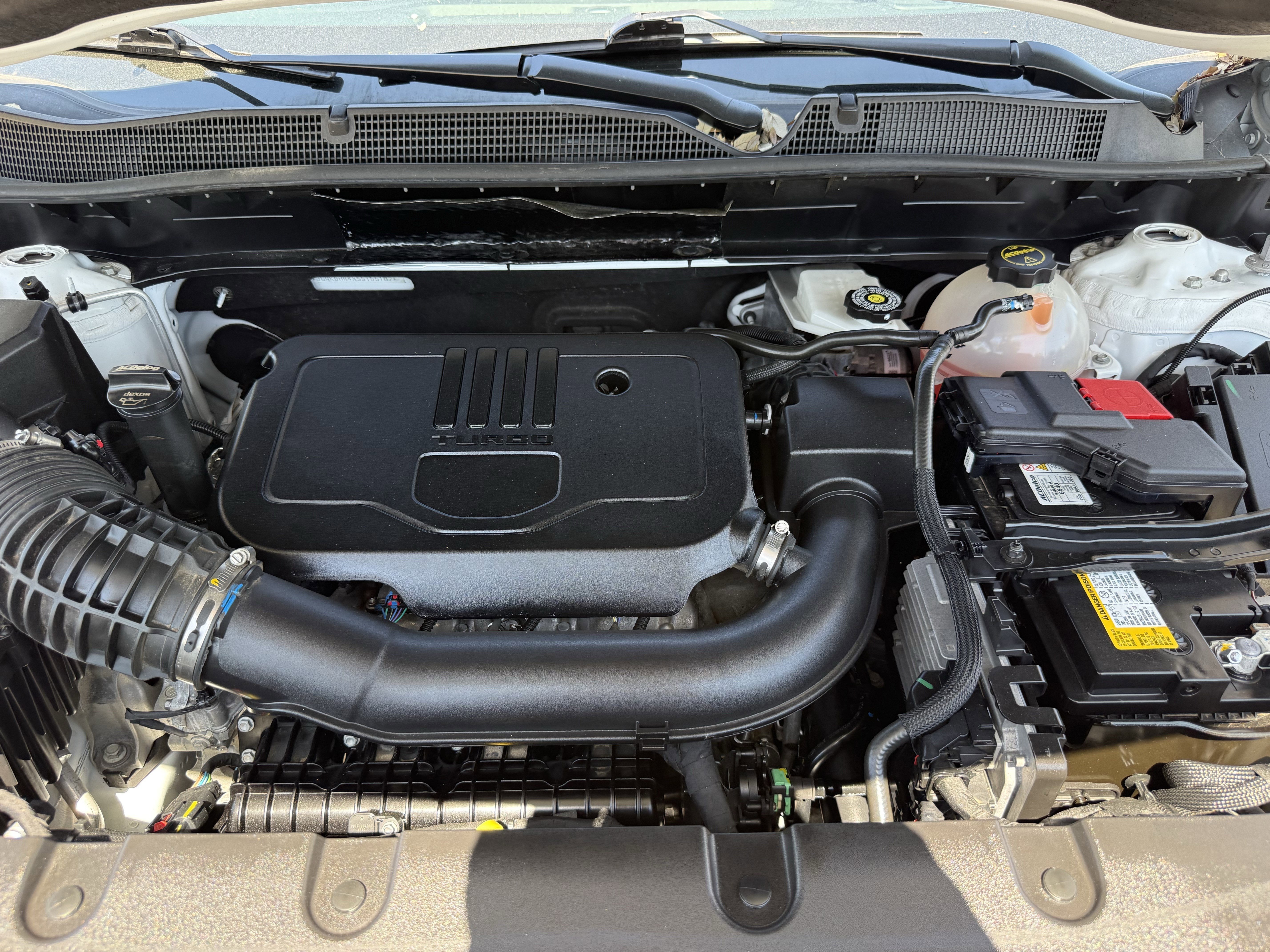 Used 2025 Summit White Chevrolet LT image 32