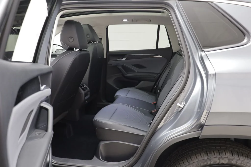 New 2026 Platinum Gray Volkswagen 2.0T SE image 14