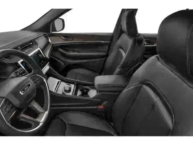 New 2026 Bright White Clear-Coat Exterior Paint Jeep Altitude image 8