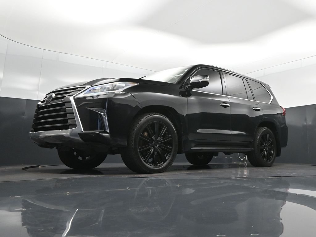 2017 Lexus LX 570 - Photo 40