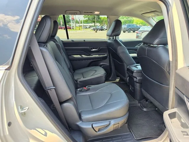 2024 Toyota Grand Highlander XLE - Photo 14