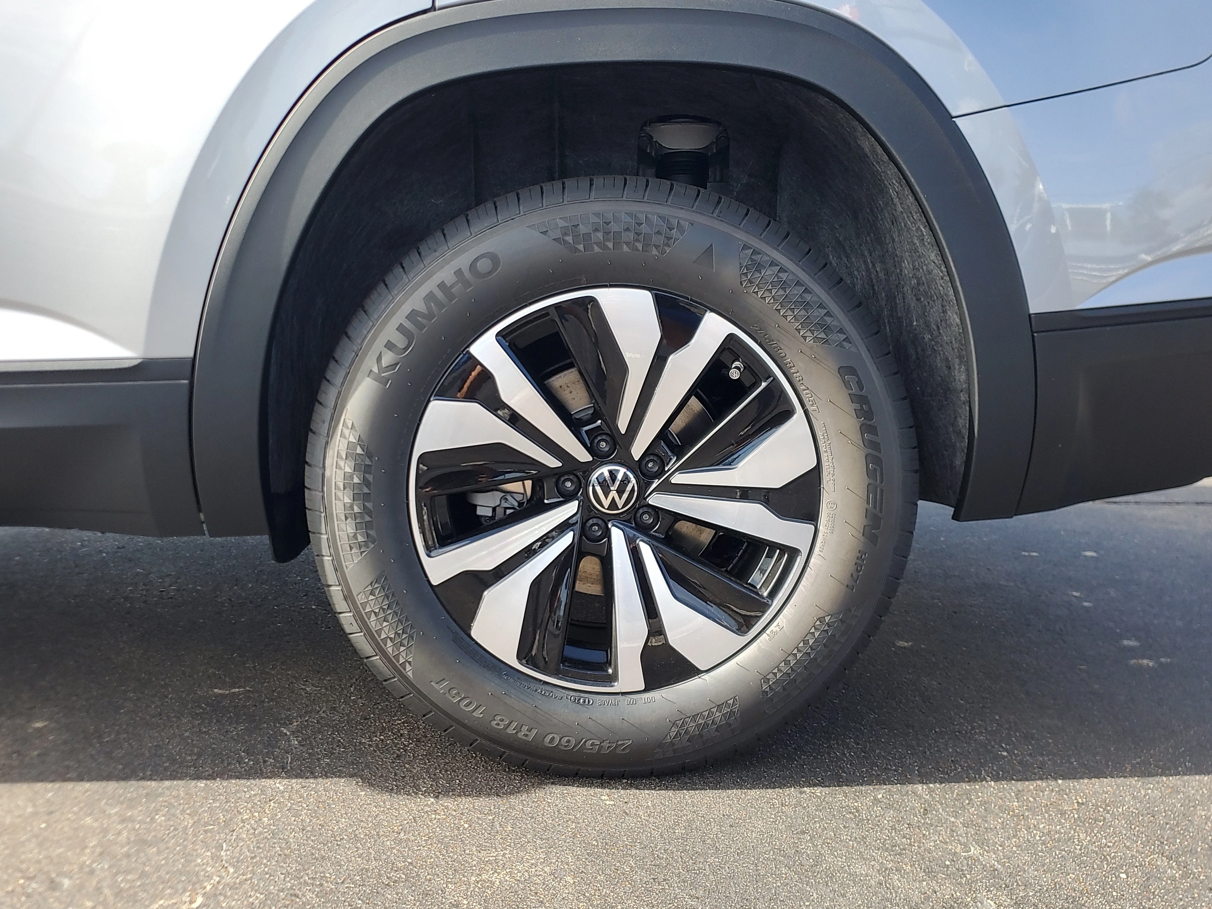 New 2026 Silver Volkswagen 2.0T SE image 7