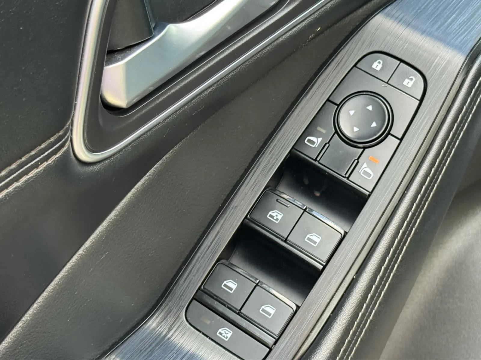 Used 2021 Gun Metallic Nissan SV image 21
