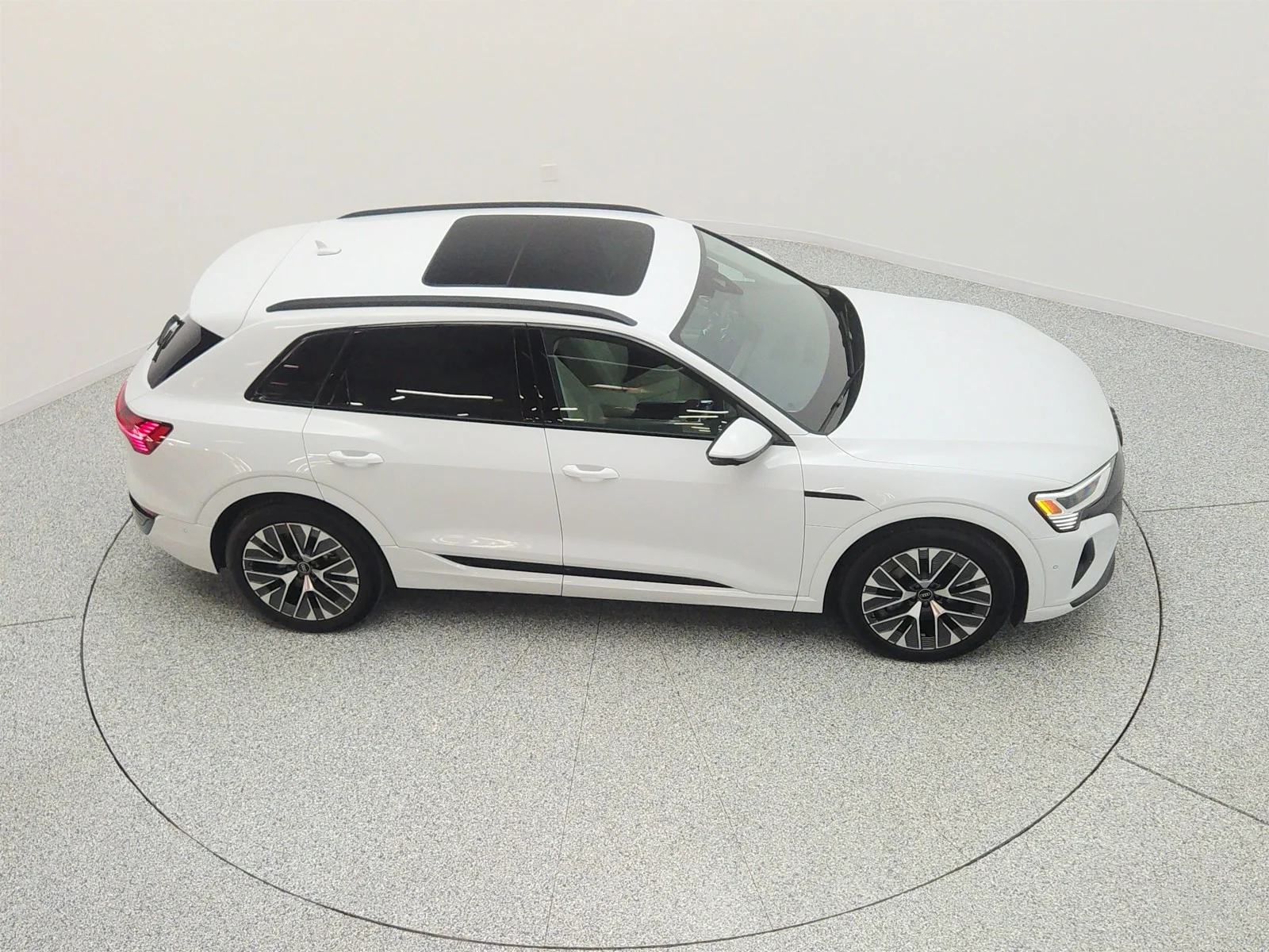 Used 2024 Glacier White Metallic Audi Premium Plus quattro image 25