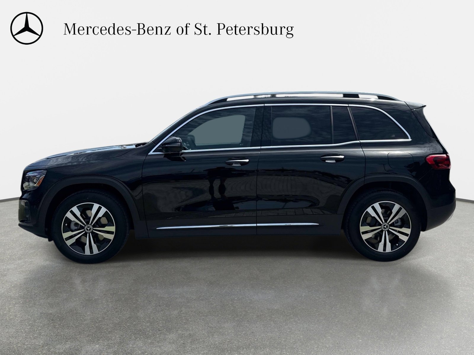 New 2026 Black Mercedes-Benz 250 SUV image 3