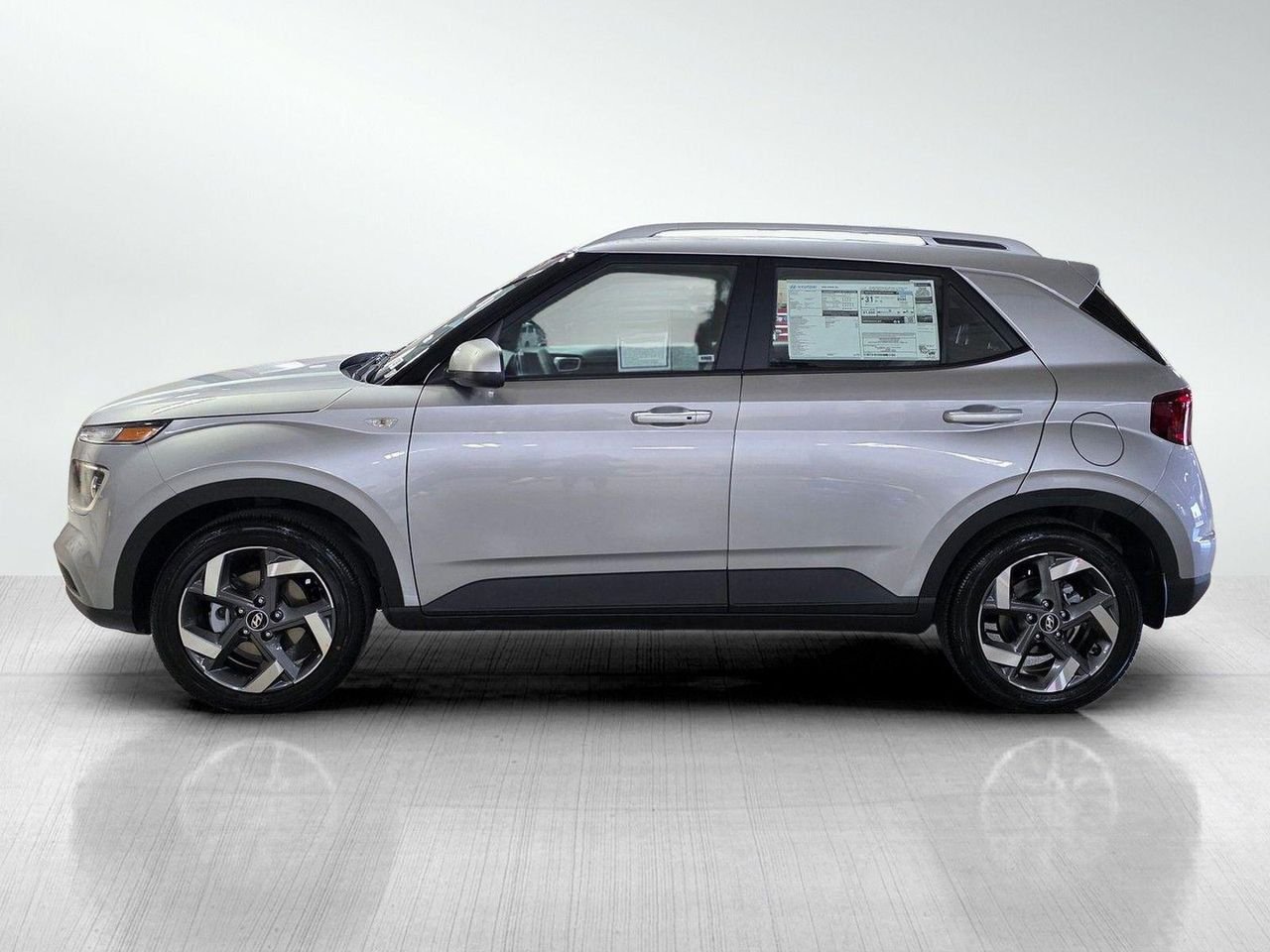 New 2026 Shimmering Silver Hyundai SEL image 4