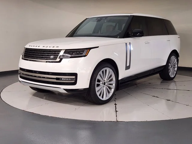 New 2026 White Land Rover SE image 1