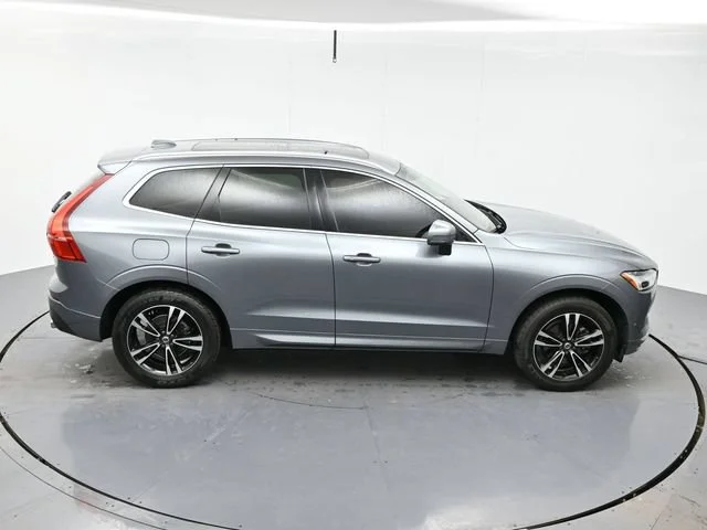 Used 2019 Grey Volvo Momentum image 41