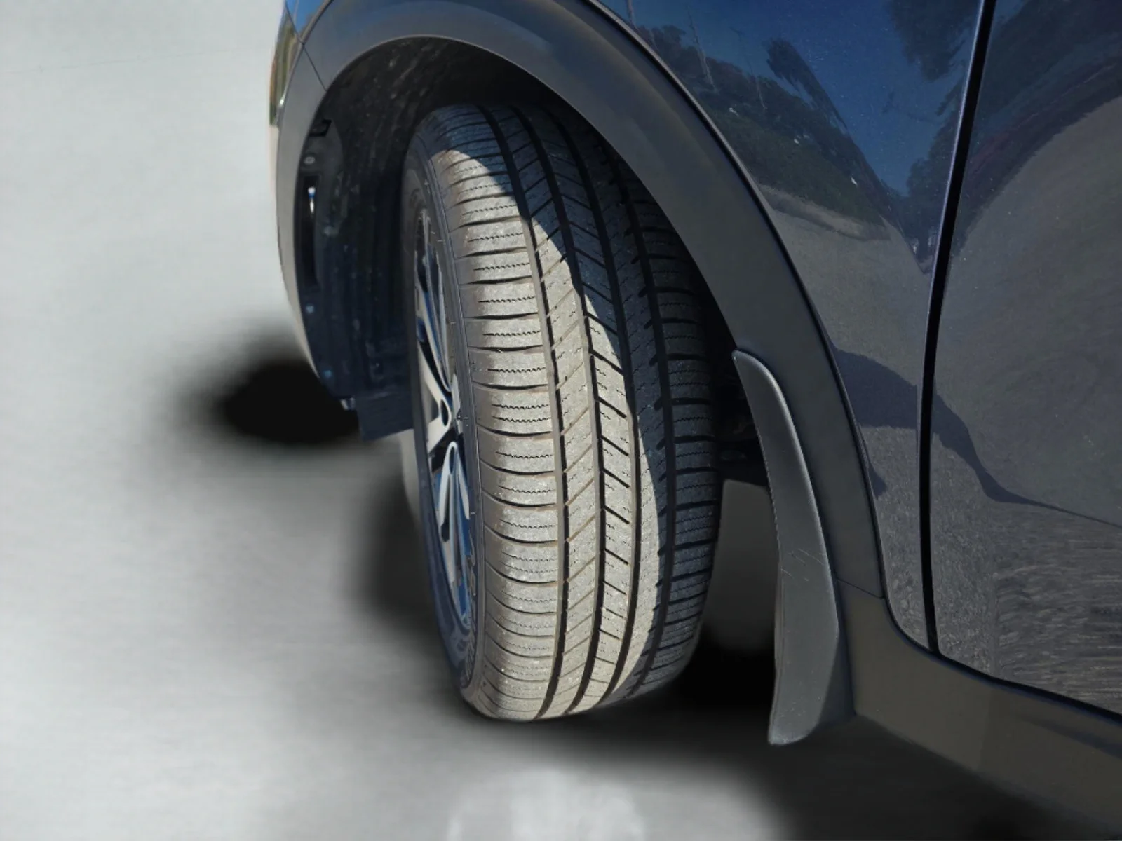 Used 2019 Blue Kia EX image 38