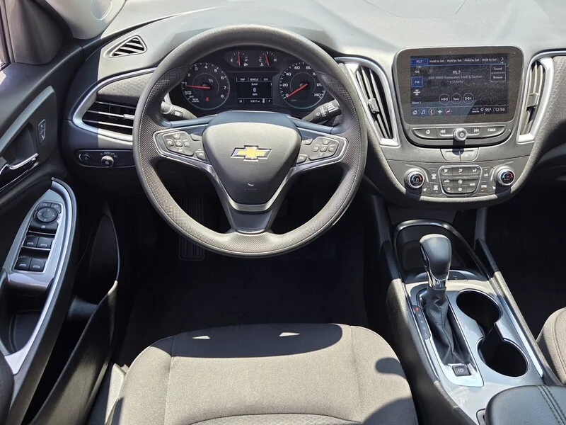Used 2024 Summit White CHEVROLET LT image 12