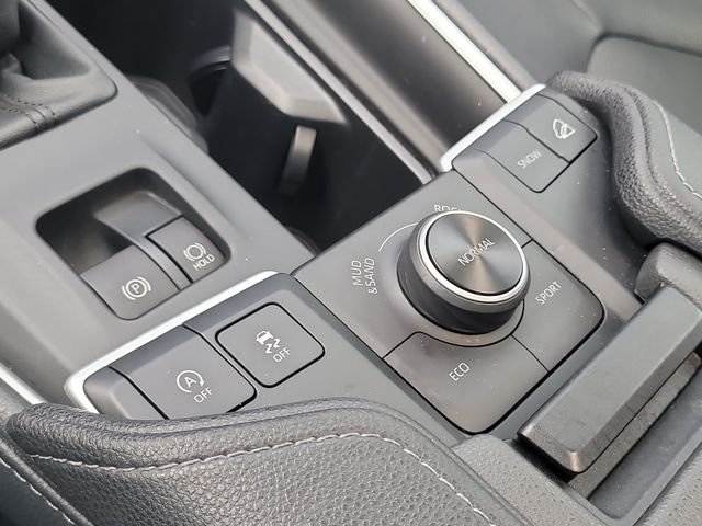 Used 2024 White Toyota Platinum image 29