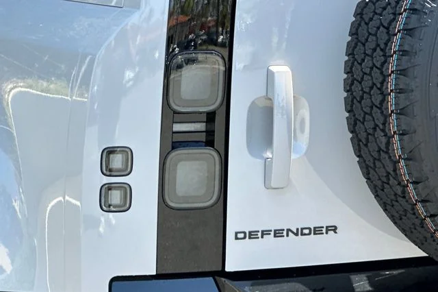 New 2026 Borasco Grey Land Rover X-Dynamic SE image 26