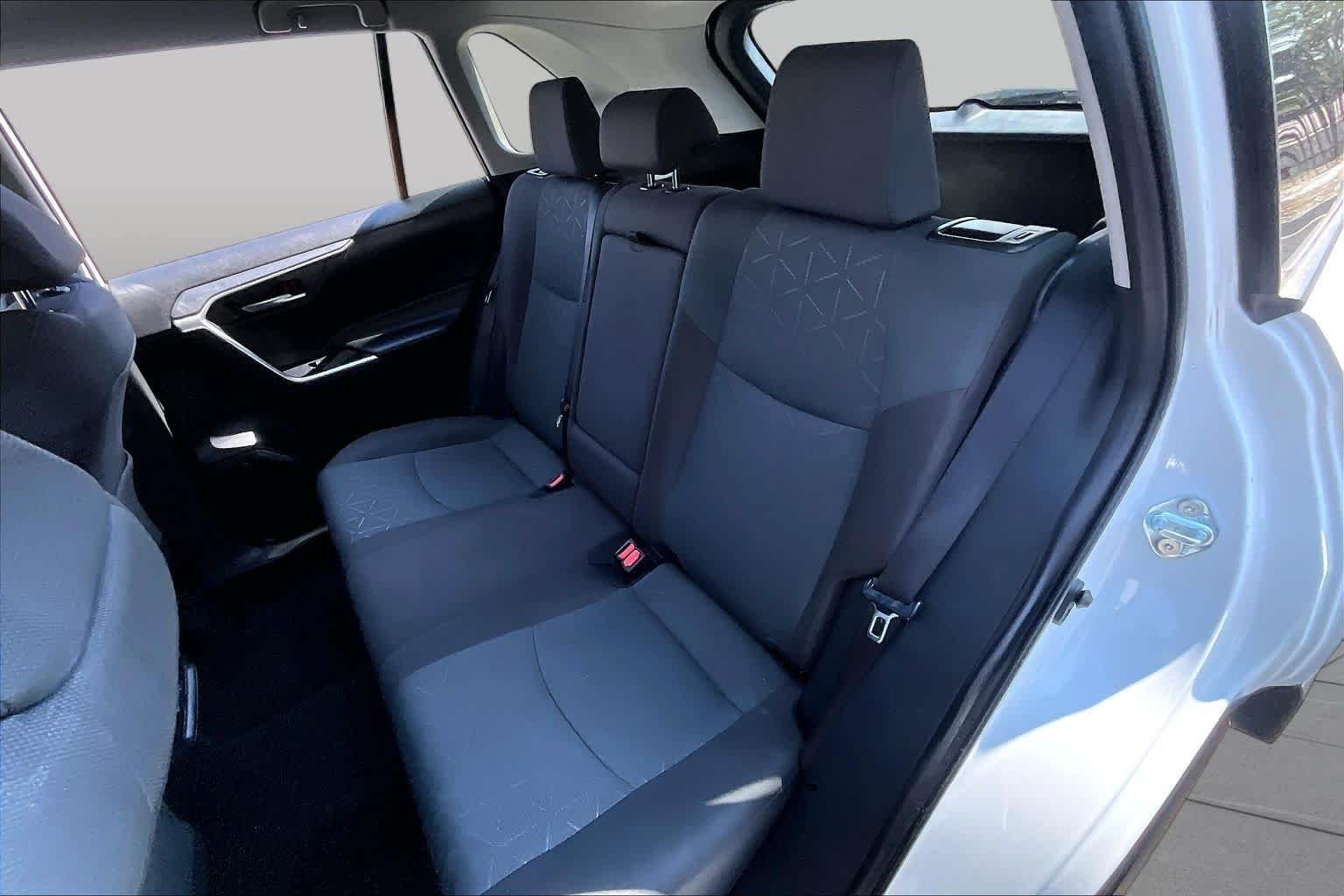 Used 2025 Ice Cap Toyota XLE image 18
