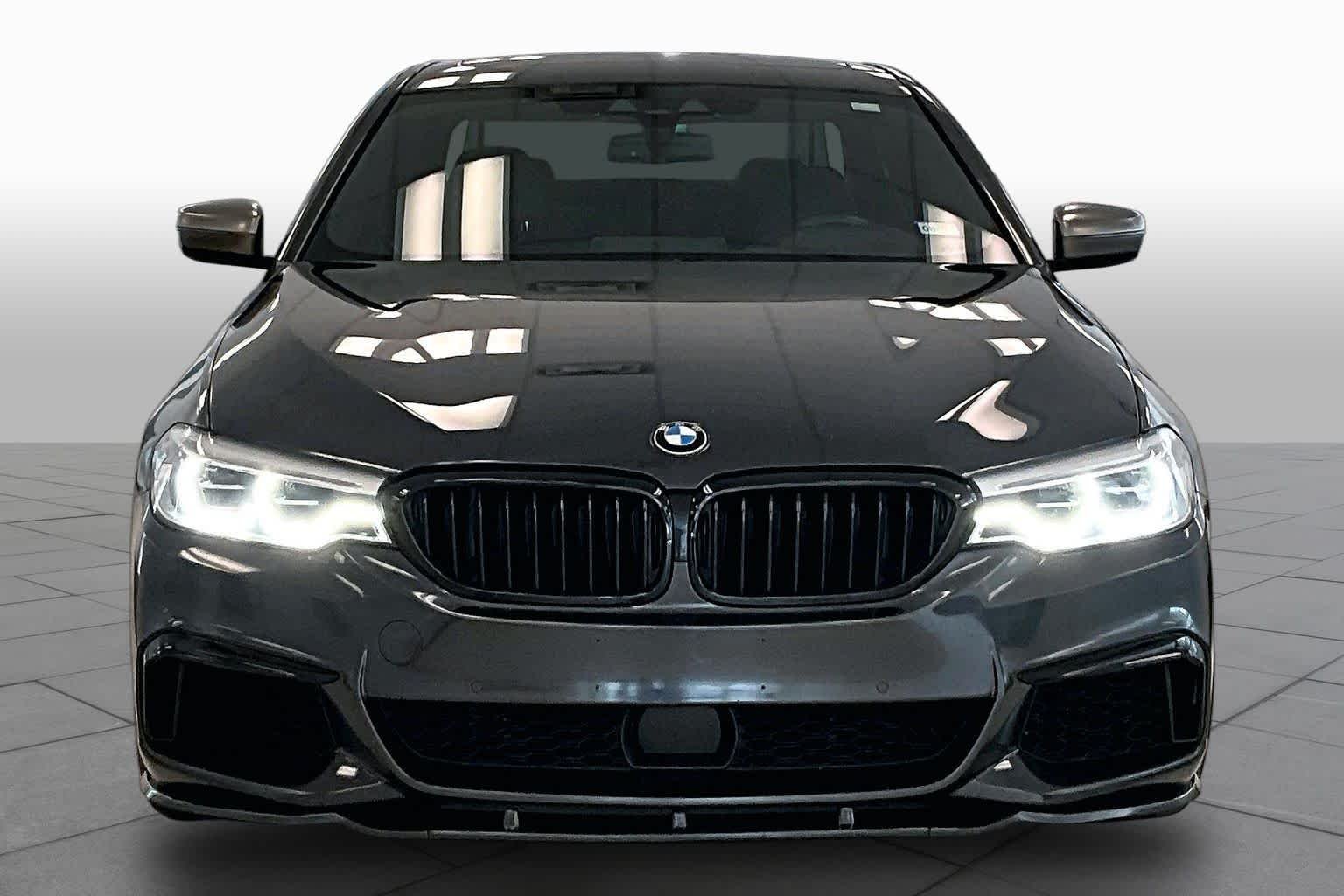 Used 2019 Dark Graphite Metallic BMW M550i xDrive image 3