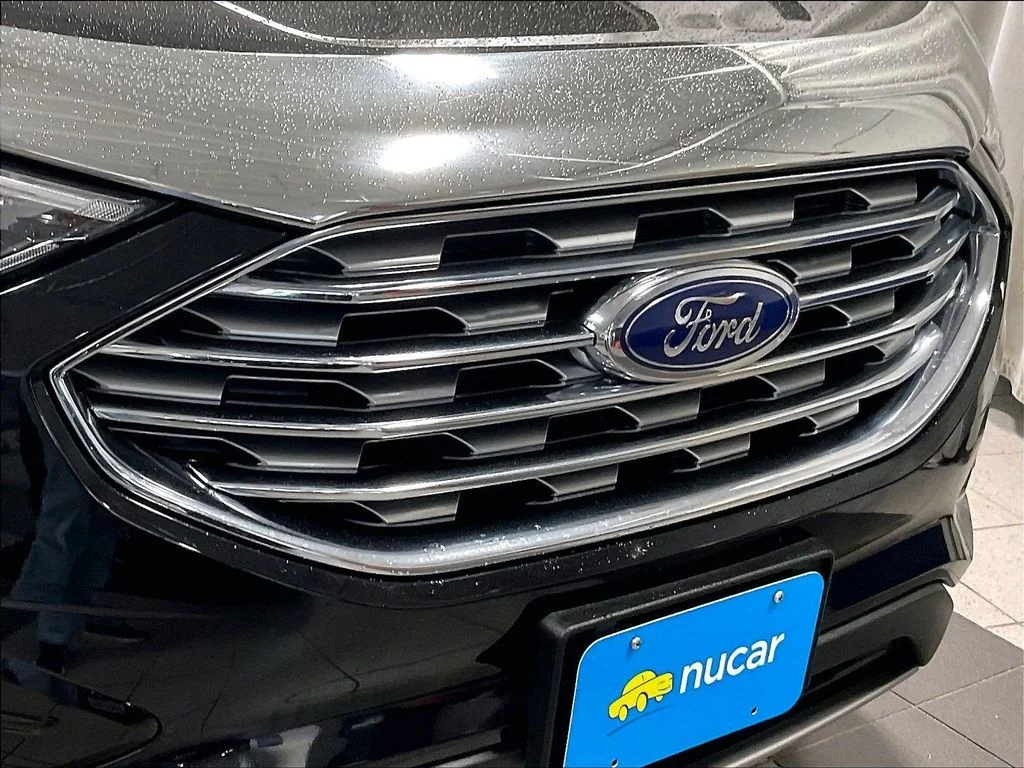Used 2022 Black Ford SEL image 31