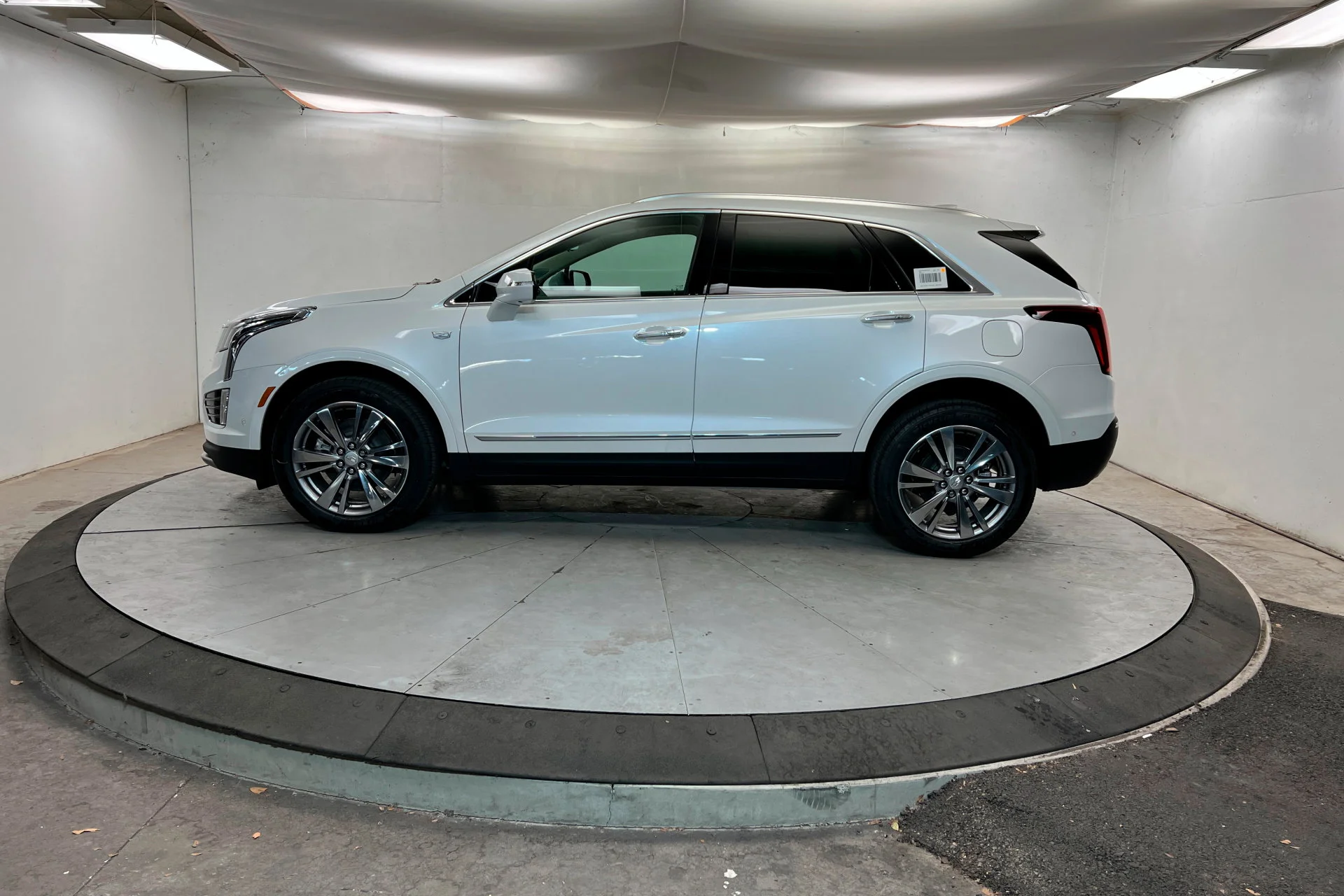New 2026 Crystal White Tricoat Cadillac Premium Luxury image 2