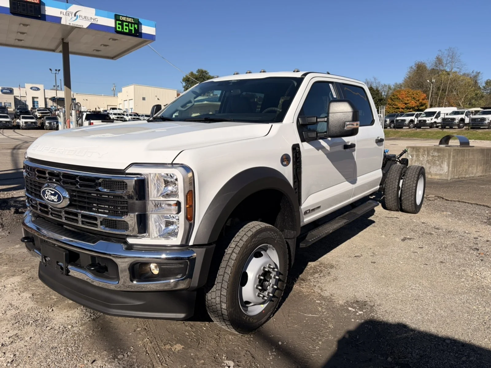 New 2027 Oxford White Ford XL image 3