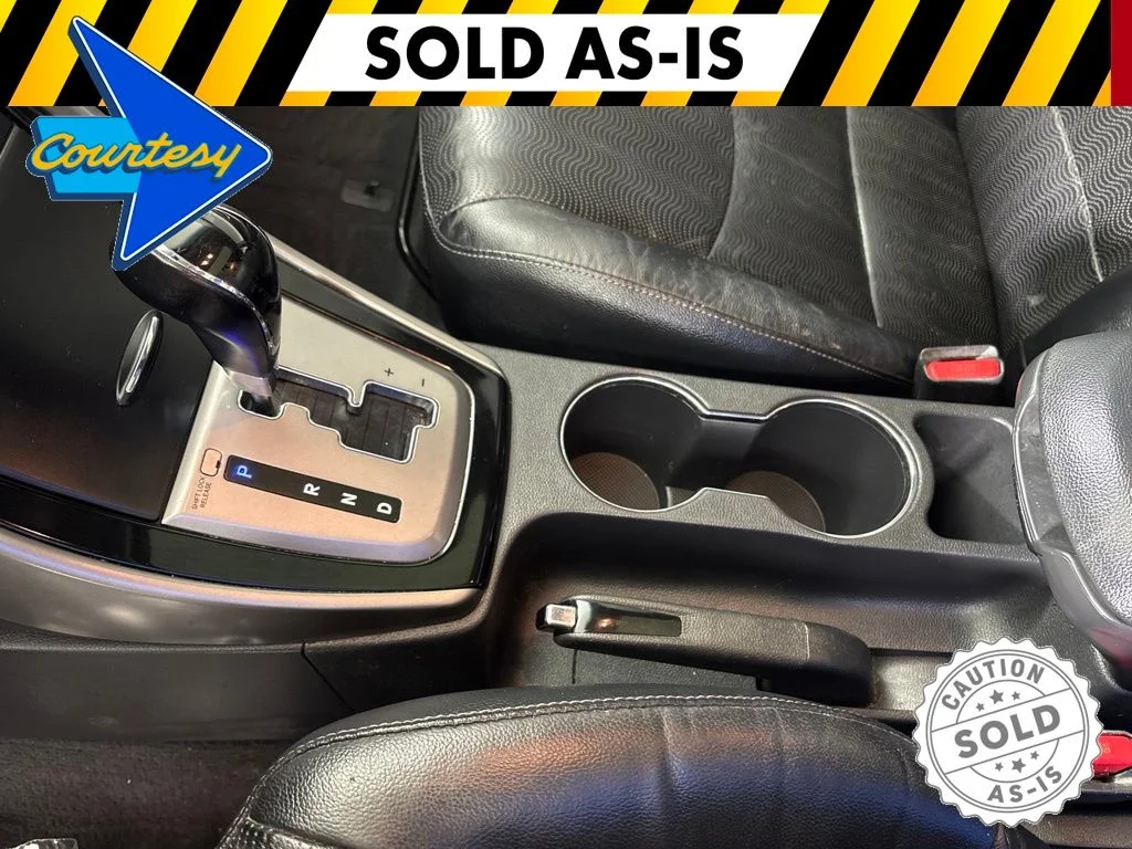 Used 2013 Silver Hyundai Limited image 33