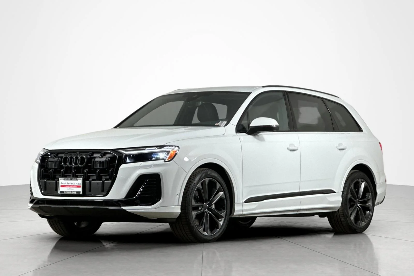 2026 Audi Q7 55 Premium Plus quattro Tiptronic's photo