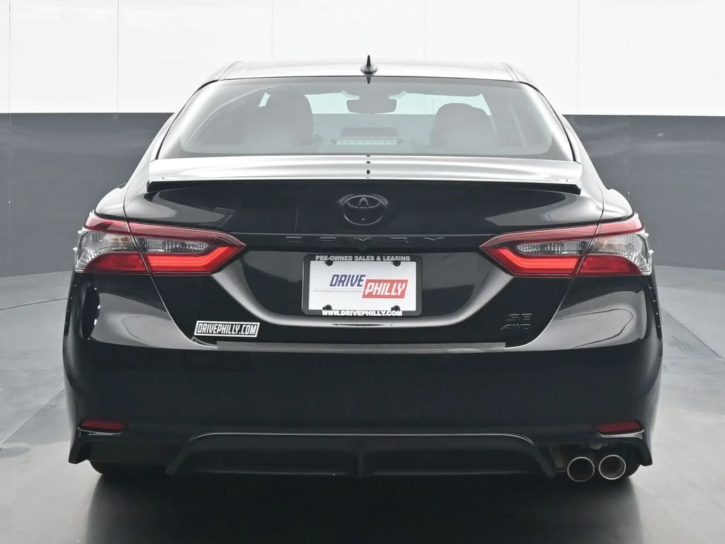 Used 2022 Black Toyota SE Nightshade image 5