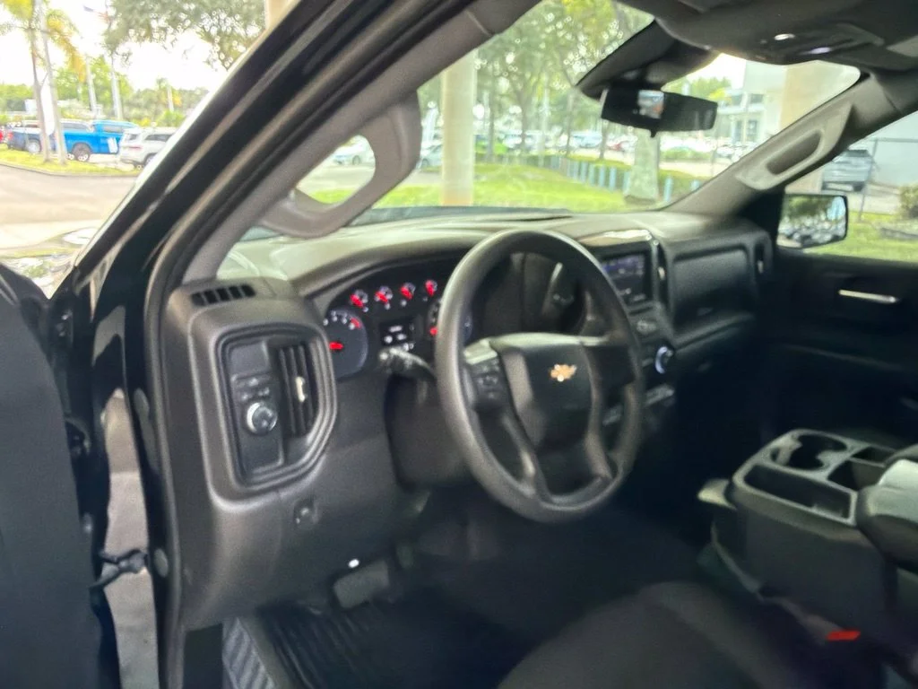 Used 2023 Black Chevrolet Custom image 7