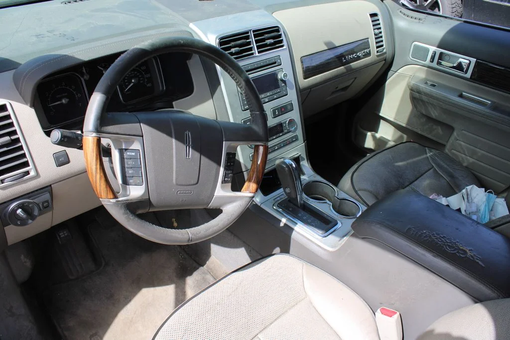 Used 2010 Lincoln MKX Base with VIN 2LMDJ8JC2ABJ34501 for sale in Klamath Falls, OR