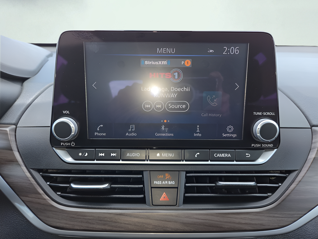 Used 2025 Black Nissan 2.5 SV image 16