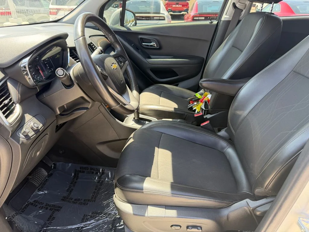 Used 2022 Silver Chevrolet LT image 11