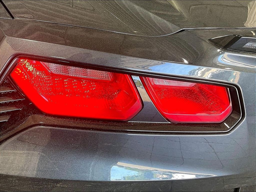 Used 2019 Gray Chevrolet Stingray image 31