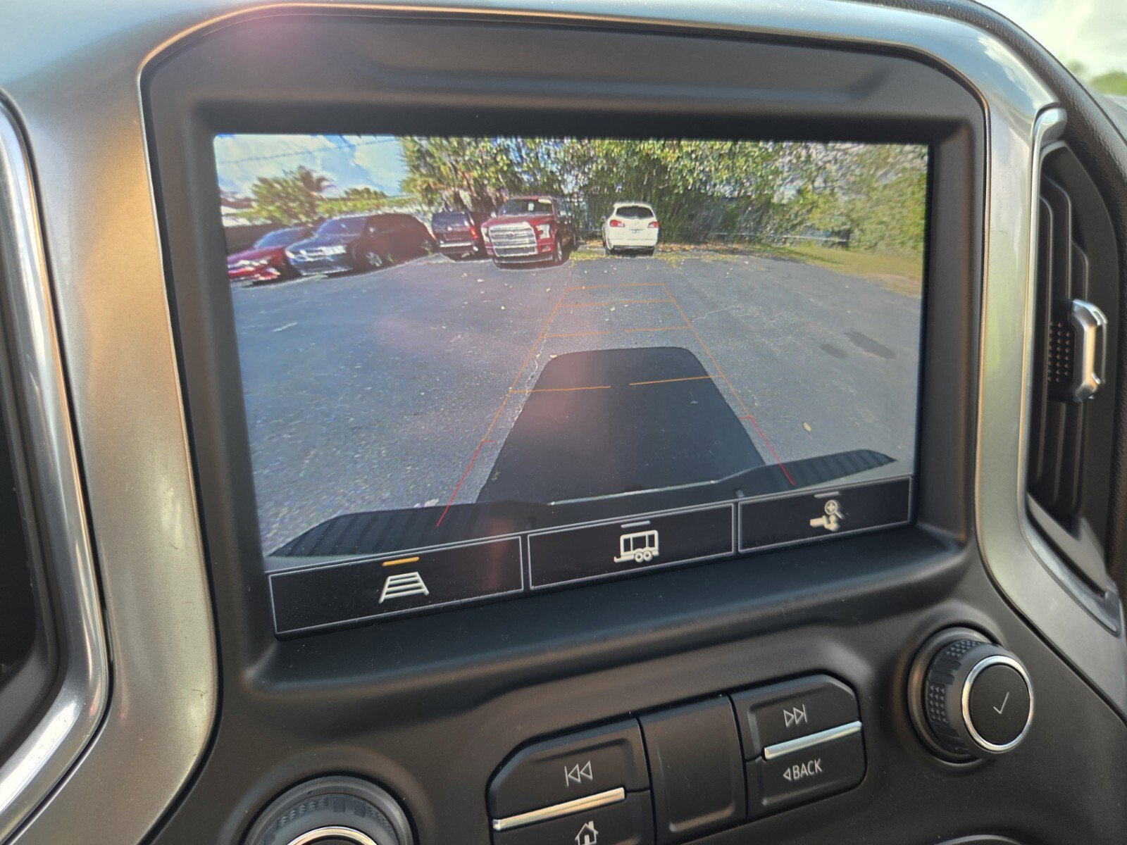 Used 2022 Silver Ice Metallic Chevrolet LT image 26