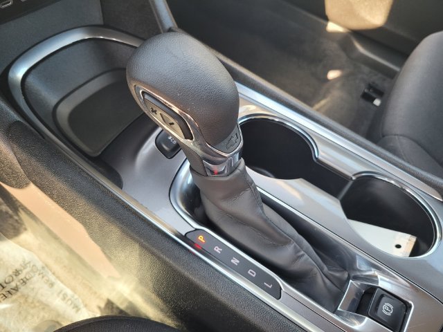 Used 2025 White Chevrolet LT image 20