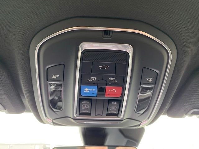 New 2026 White Jeep Altitude image 22