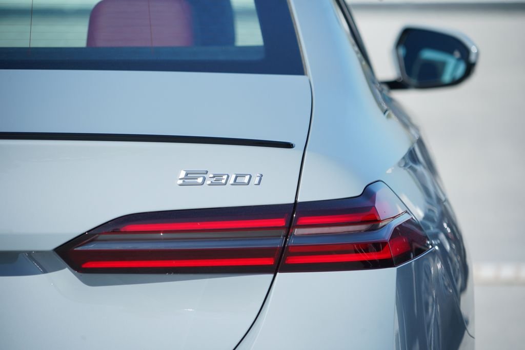 New 2027 Brooklyn Grey Metallic BMW 530i image 8