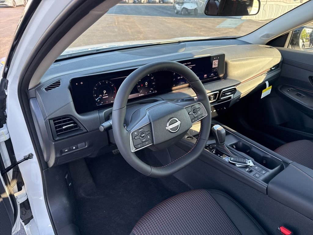 New 2026 Aspen White TriCoat / Super Black Two-tone Nissan SR image 12