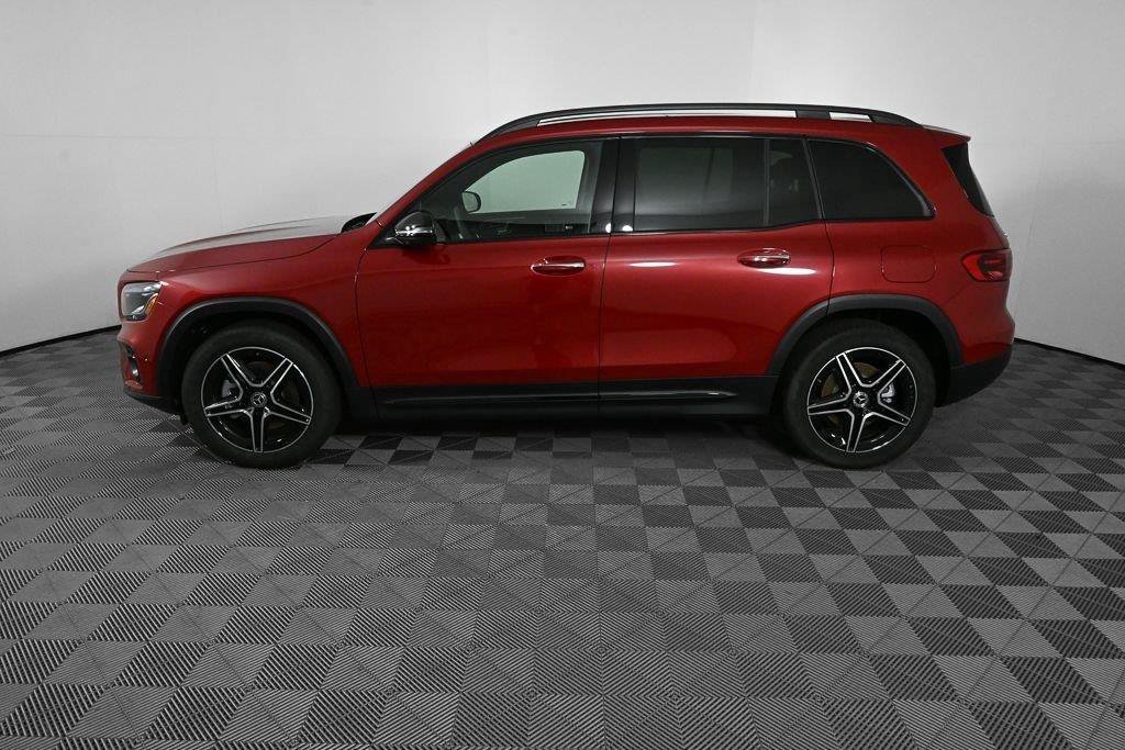 New 2026 MANUFAKTUR Patagonia Red Metallic Mercedes-Benz GLB 250 image 41