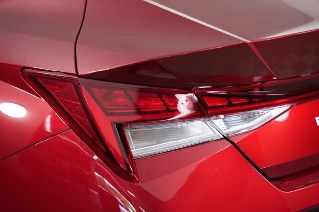 2025 Hyundai Elantra Limited - Photo 38